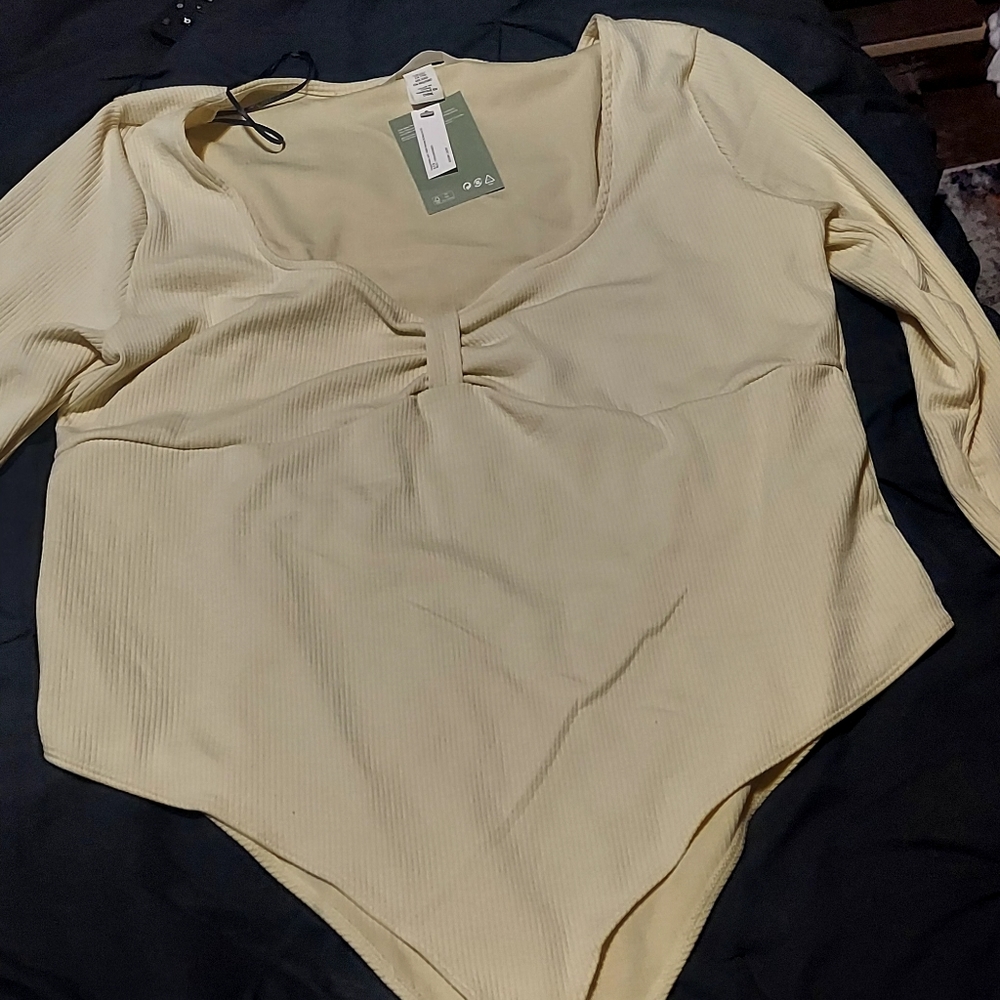 XXL Off White blouse New with tags kept in a non smoking environment.